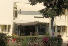 लखनऊ विश्वविद्यालय :रजिस्टार साहेब, सर्विस बुक के रिकार्ड का रख-रखाव करता है डीन ऑफिस,फिर सवाल बायोकेमेस्ट्री विभाग से क्यों ?