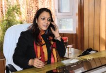 पति-पत्नी के सात जन्मों के बंधन में सोशल मीडिया डाल रहा दरार: राज्य महिला आयोग