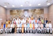 पीएम नरेन्द्र मोदी ने योगी सरकार के मंत्रियों को पढ़ाया आगे बढ़ने का पाठ