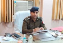 होमगार्ड विभाग का कमांडेंट मनीष दूबे मेरी हत्या करना चाह रहा है : आलोक मौर्या