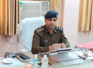 होमगार्ड विभाग का कमांडेंट मनीष दूबे मेरी हत्या करना चाह रहा है : आलोक मौर्या