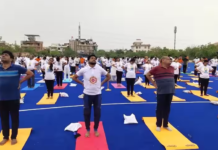जल से थल तक हुआ योग, लोगों में दिखा जोश