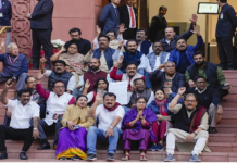देश के संसदीय इतिहास की सबसे बड़ी कार्रवाई, पहली बार दोनों सदनों के 92 सांसद निलंबित