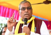 मंत्री बनते ही ओपी राजभर ने दिखाया ‘भौकाल’: ‘पीला गमछी’ पहनकर थाने में जाओ, दारोगा को तेरी शक्ल में…