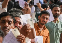 यूपी की आठ सीटों के 80 प्रत्याशियों की किस्मत EVM में हुई कैद, 61.12% हुआ मतदान