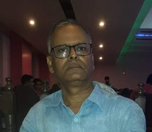 बलिया-‘क्लर्क’ अजय पाण्डेय ने ‘पूर्व’ बीएसए मनीराम सिंह को ‘मनी’ देकर किया फर्जीवाड़ा