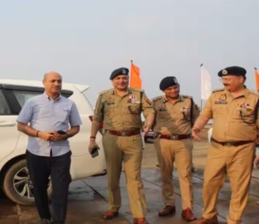 महाकुंभ के अखाड़ों में अफसरों की ‘स्पेशल 26’ की टीम