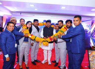 नितिन श्रीवास्तव (झांसी) ने लांच की नई कंपनी-‘ब्राईट फ्यूचर मल्टी वर्क’ ,’फ्यूचर सेंस’ एण्ड ‘फ्यूचर होम्स’