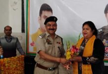 महाकुम्भ पर होमगार्डों का महा सम्मान: अफसरानों, कमांडेंट चपराना से जवानों का सम्मान करना सीखो…