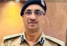 झांसी में (बुलेट राजा) बीओ को बचा ले गये डीआईजी पियूष कांत, कमांडेंट ने दिया सिर्फ ‘कठोर चेतावनी’