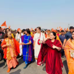 आगे-आगे जया किशोरी, पीछे-पीछे बागेश्वर बाबा…