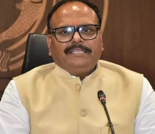 आखिर उप-मुख्यमंत्री बृजेश पाठक ने लखनऊ में 25 घरों की कुंडी क्यों खटखटाई ?