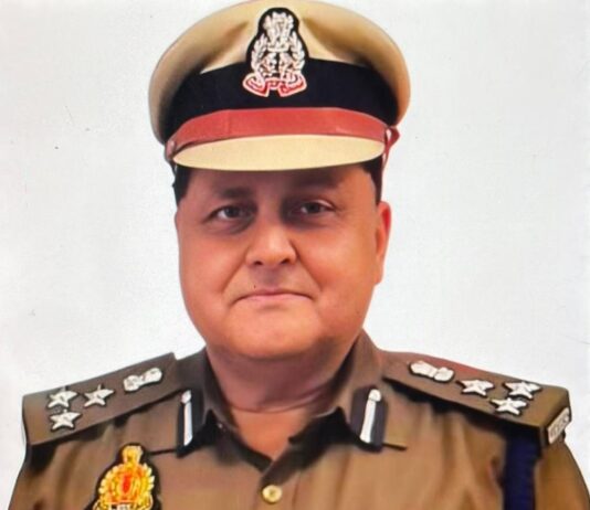 ‘एक्शन मोड’ में आये डीआईजी अजय पाण्डेय-बिना बताये मुख्यालय ‘परिक्रमा’ करने वाले जी.सी.कटियार से मांगा जवाब