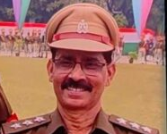 स्टेेनो गौतम राजपत्रित अधिकारी का फर्जी ‘वर्दी’ और ‘स्टार’ लगाते हैं, इनके खिलाफ सख्त कानूनी कार्रवाई हो-अधिवक्ता