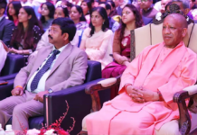 सात समुंदर पार योगी के नाम की गूंज: योगी है तो यूपी है…