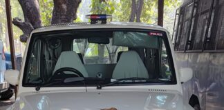 सवाल: ‘असली’ राजपत्रित अधिकारियों के पास गाड़ी नहीं, ‘नकली’राजपत्रित अधिकारी गौतम को कैसे मिली सरकारी सूमो ?