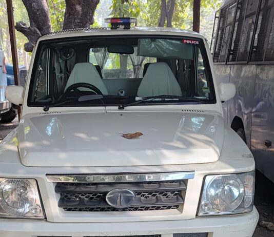 सवाल: ‘असली’ राजपत्रित अधिकारियों के पास गाड़ी नहीं, ‘नकली’राजपत्रित अधिकारी गौतम को कैसे मिली सरकारी सूमो ?