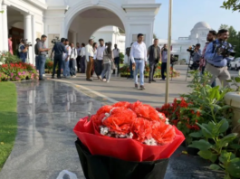 दिल्ली विधानसभा का सुरक्षा घेरा ‘चकनाचूर’