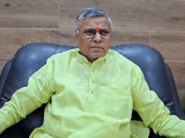 ‘ट्रांसफर गेम’ के बाद सहम गये हैं मंत्री धर्मवीर प्रजापति, मुख्यालय पर मीडिया वालों की ‘नो एंट्री’