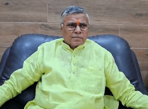 ‘ट्रांसफर गेम’ के बाद सहम गये हैं मंत्री धर्मवीर प्रजापति, मुख्यालय पर मीडिया वालों की ‘नो एंट्री’