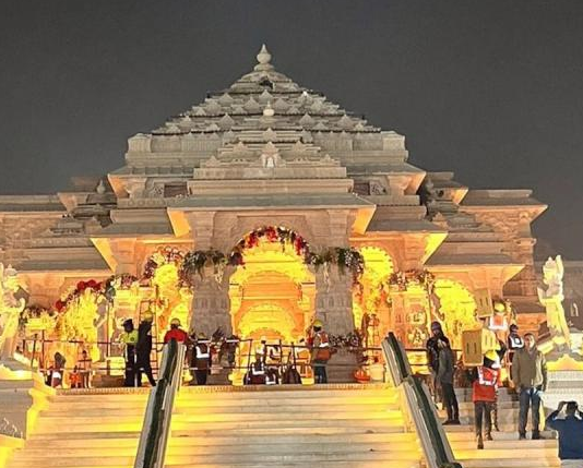 राम मंदिर के दान में गबन: यहां से बरामद हुए 12 लाख
