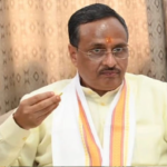 न गुरूर, न लहजे में बनावट, उनकी सादगी का ज़िक्र महफ़िल में बार-बार हुआ