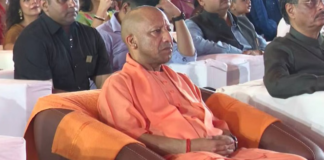 जन्माष्टमी: सीएम योगी बोले- आक्रांता मूर्तियां तोड़ सकते हैं, मूल्य नहीं; आस्था पर प्रहार करने वाले मिट गए