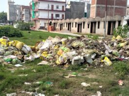 ‘सेक्टर एम’ के कूड़ों का पहाड़ कम करने के लिये कंपनी ‘सेक्टर एम-1’ को कूड़ों से पाट रही है