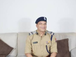 कमांडेंट प्रीति शर्मा की चौकन्नी निगाहों ने वसूलीबाज डॉॅक्टर को धर दबोचा,तीन लोग गये जेल